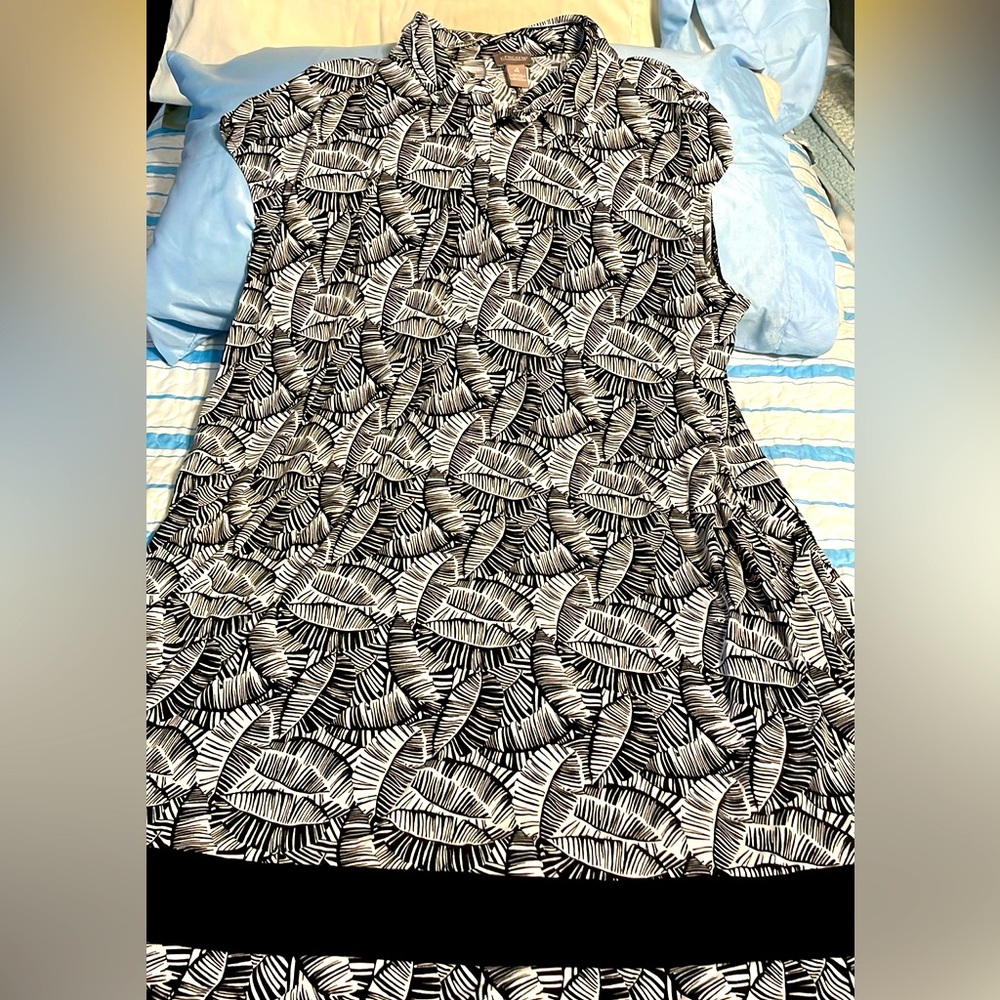 CHICOS New Black & White Size 4 Print Dress